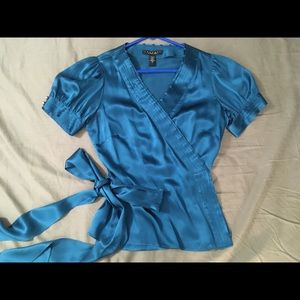 Laundry by Shelli Segal silk wrap blouse size S